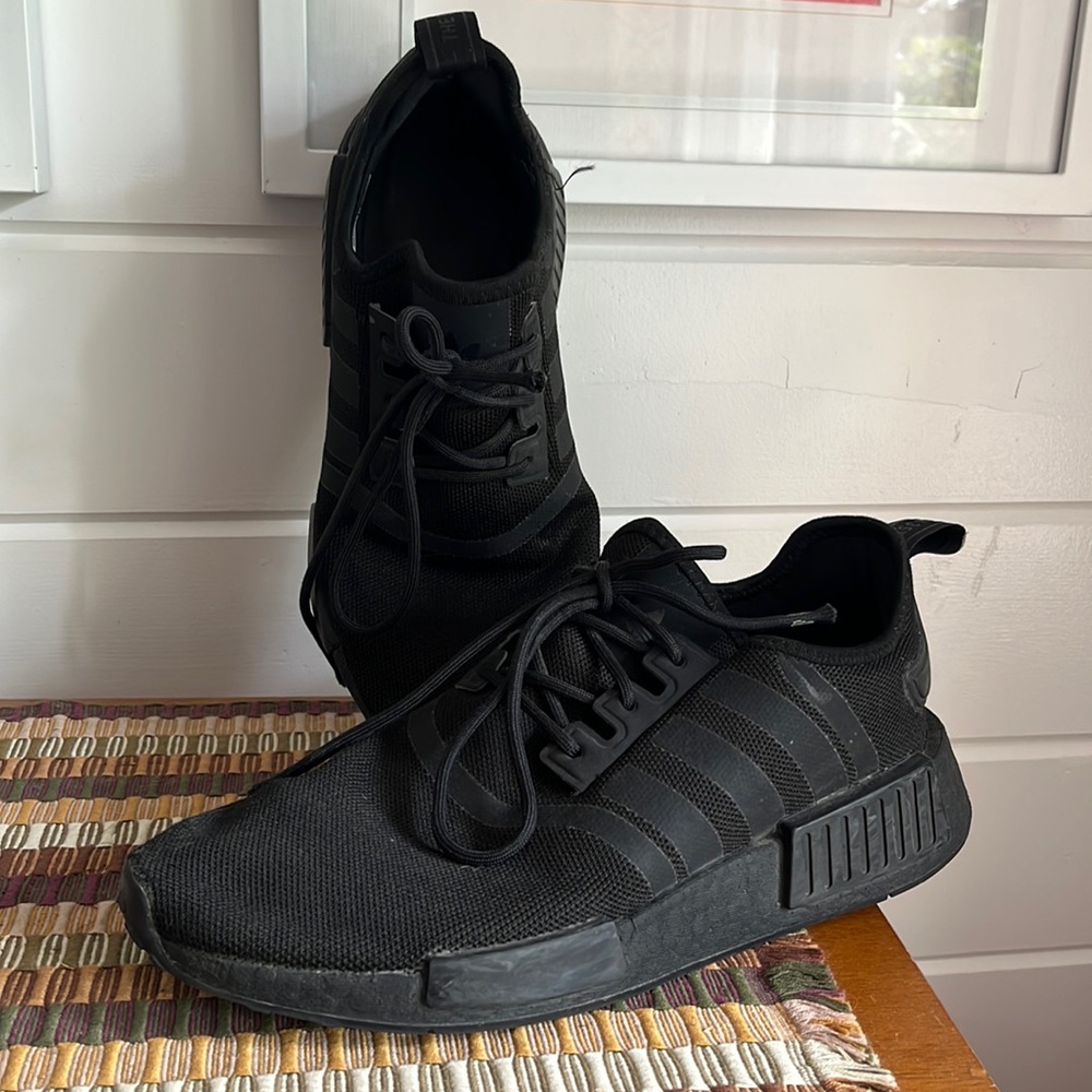 Adidas Men Running Shoe, size 8, good used condition, all black
